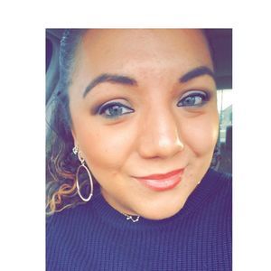 Meet your Posher, Esmeralda